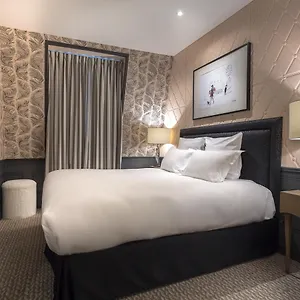 Hotel La Parizienne, Paříž