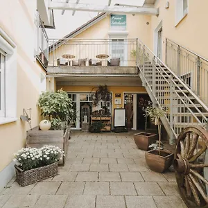 Futterknecht 3* Burgau